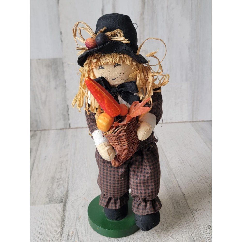 Scarecrow Pilgrim girl Cornucopia Thanksgiving figure decor pumpkin fall